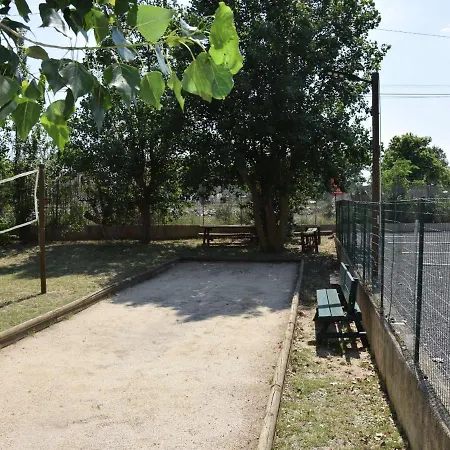 Casa de Férias Maison Duplex Avec Piscine Et Proche Plage, Parking Inclus - Fr-1-387-197 *